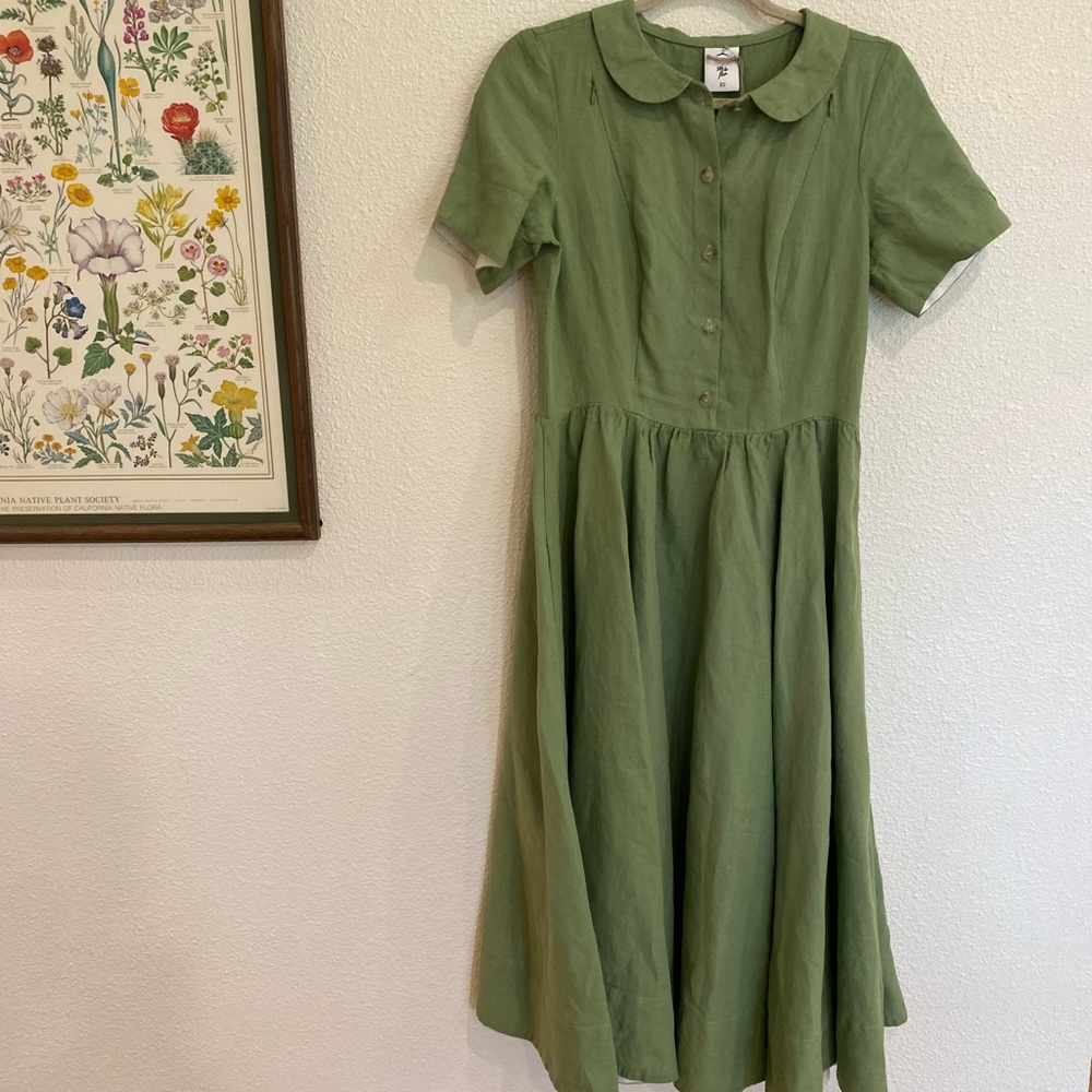 Green Pleated Midi Sundress with Peter Pan Collar